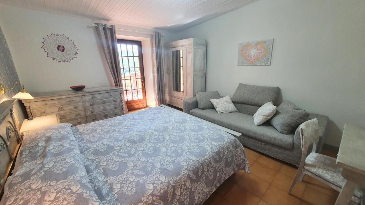 Agriturismo Pereti 로카테데리기 외부 사진