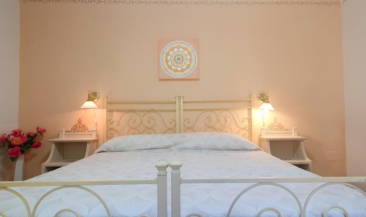 Agriturismo Pereti 로카테데리기 외부 사진